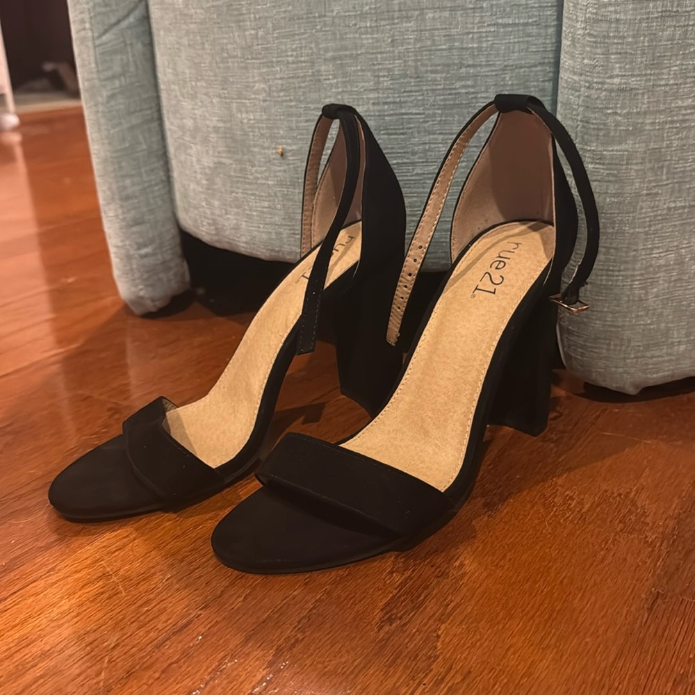 High Heels Women’s size 9